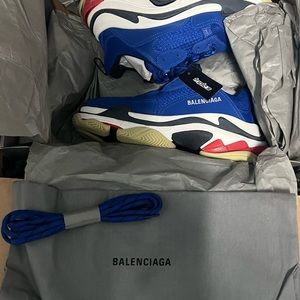 Brand new Triple S sneakers for sale